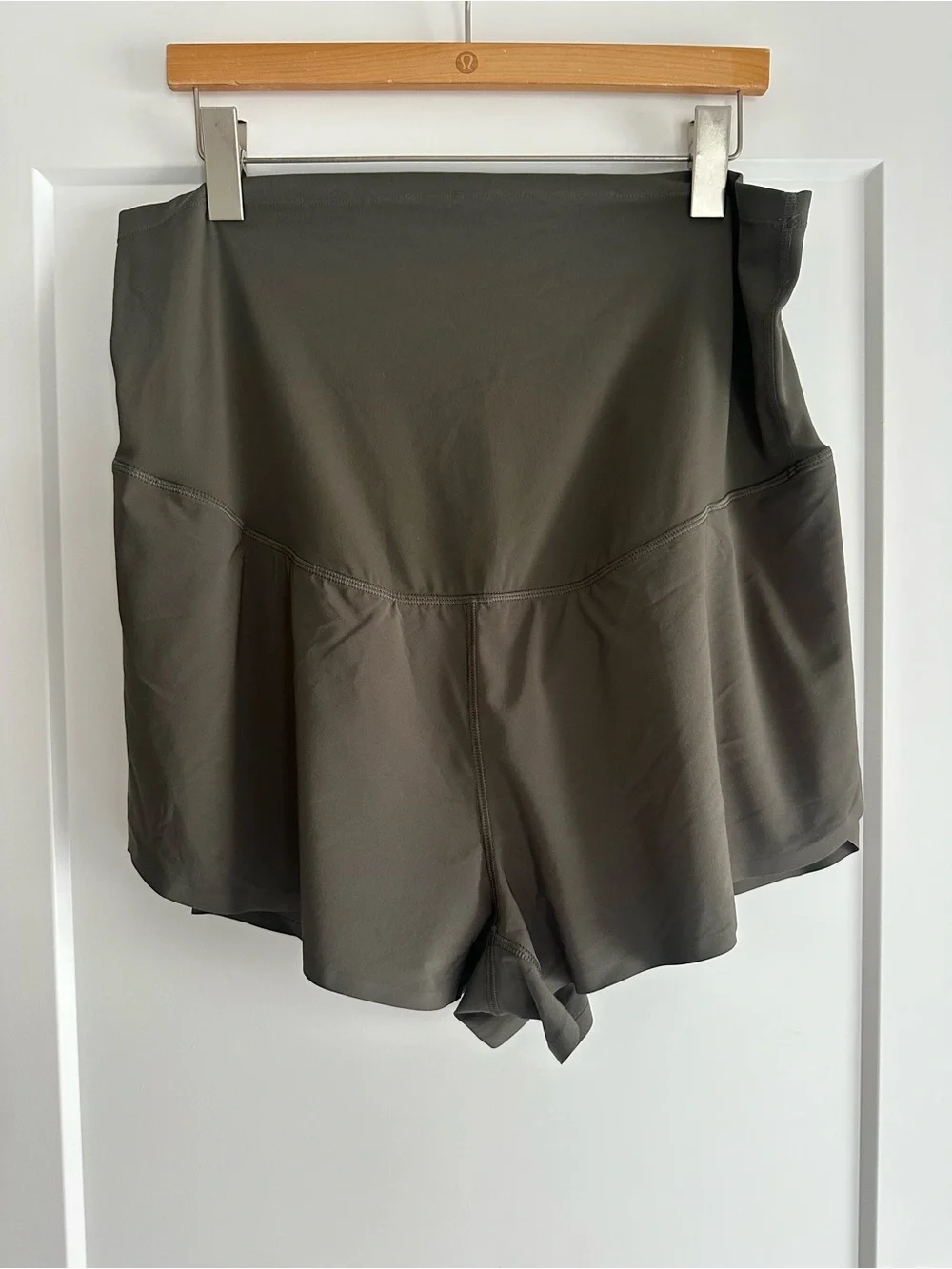 NWT Momanda Bloomove Maternity Dolphin Shorts with Inner Pockets XXL